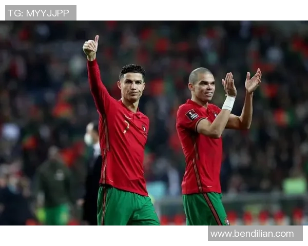 球星足球壁纸精选呈现感受足坛魅力与激情的精彩瞬间 球星足球壁纸精选呈现感受足坛魅力与激情的精彩瞬间